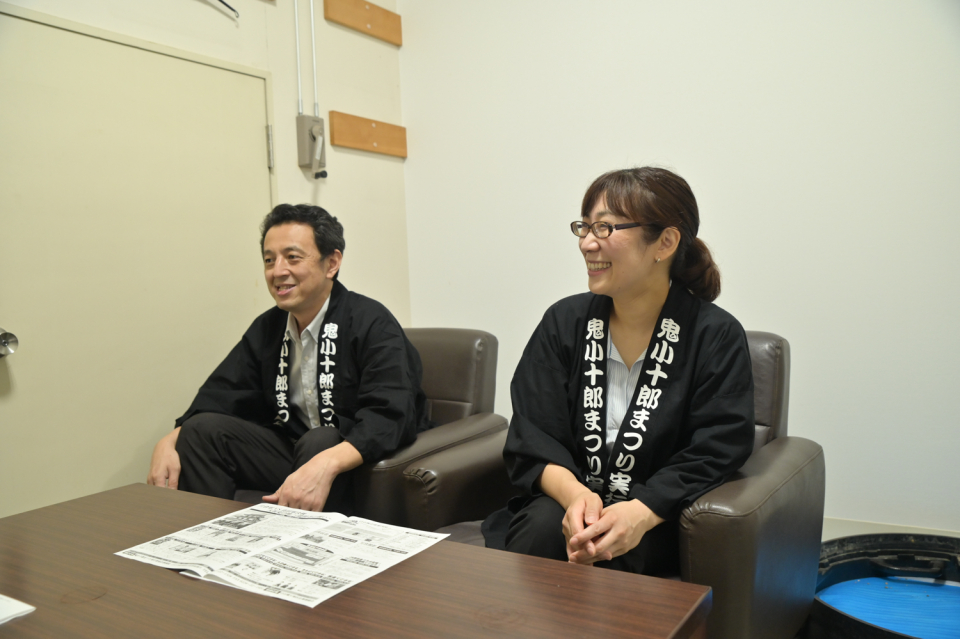 (左から)立ち上げ当時を振り返る森さんと佐藤さん