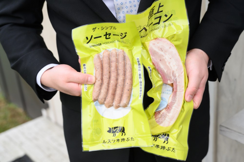 ソーセージの原材料は、豚肉、塩、蜂蜜、香辛料。ベーコンは豚バラ肉と塩のみというシンプルさ。